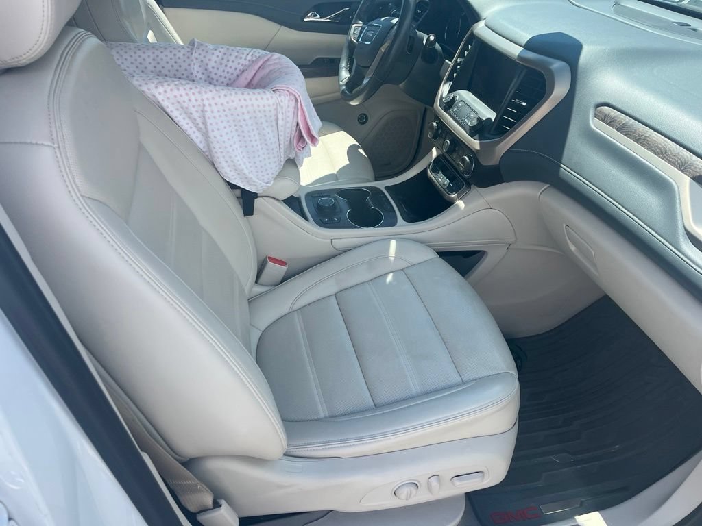 Certified 2021 GMC Acadia Denali w/ Denali Technology Package FWD image 5
