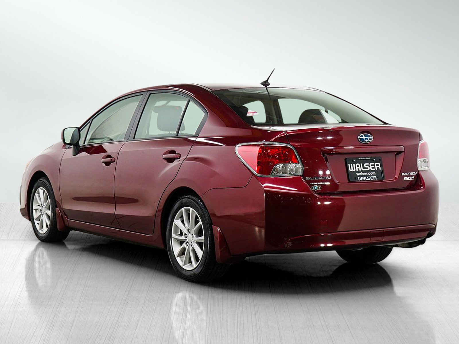 Used 2014 Subaru Impreza 2.0i Premium w/ All-Weather Package w/CVT AWD/4WD image 3