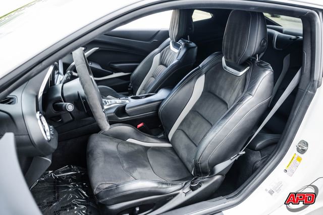 Used 2019 Chevrolet Camaro SS RWD image 6