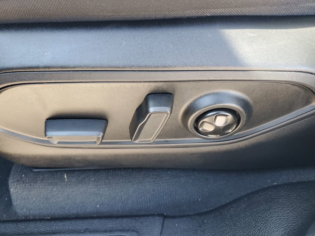 Used 2023 Jeep Grand Cherokee Limited image 27