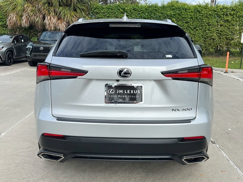 Used 2018 Lexus NX 300 FWD image 6