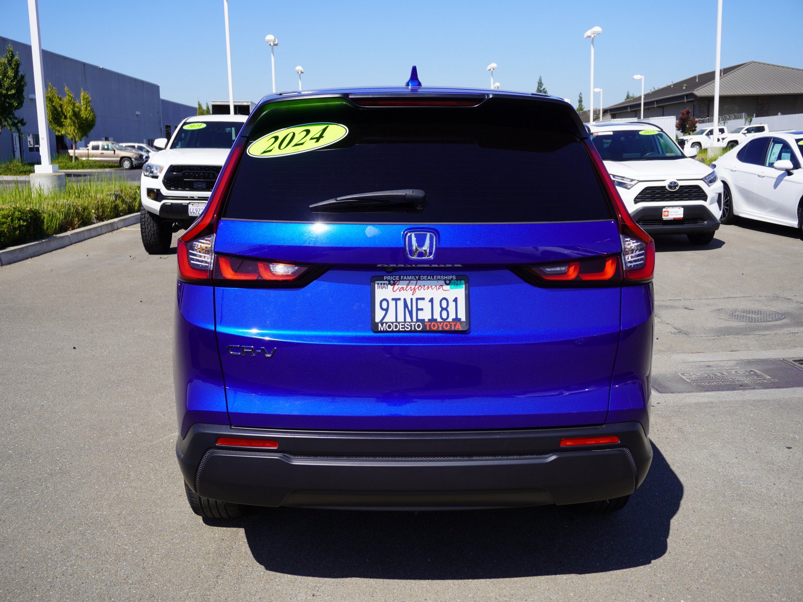 Used 2024 Honda CR-V EX image 8