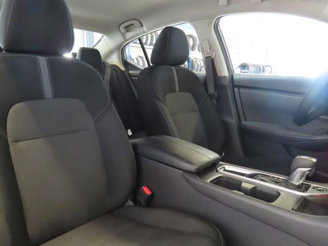Used 2025 Nissan Sentra SV FWD image 6