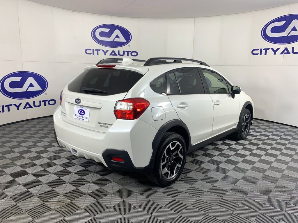 Used 2017 Subaru Crosstrek 2.0i Limited AWD/4WD image 3