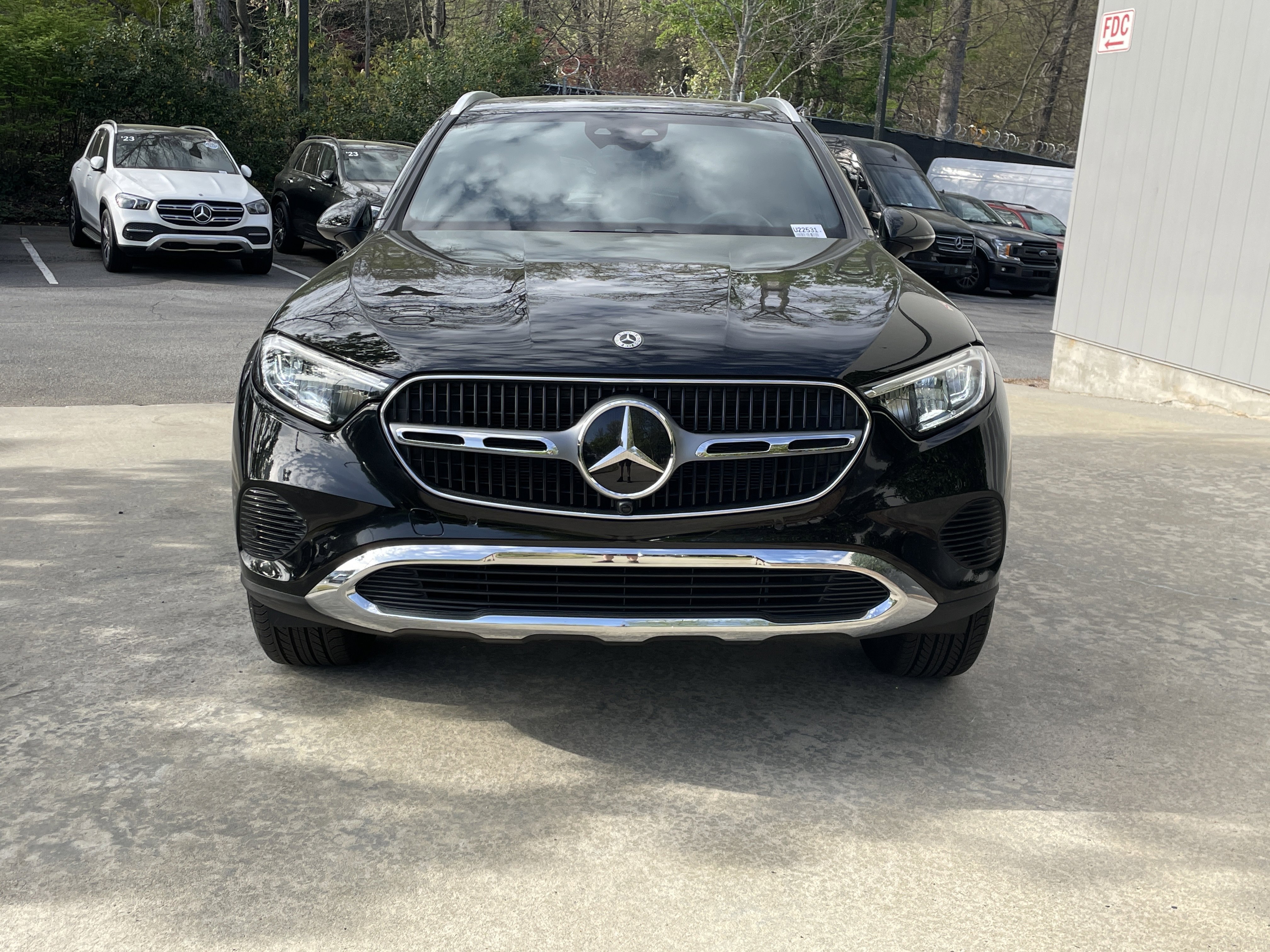 Certified 2025 Mercedes-Benz GLC 300 4MATIC w/ Driver Assistance Package image 3