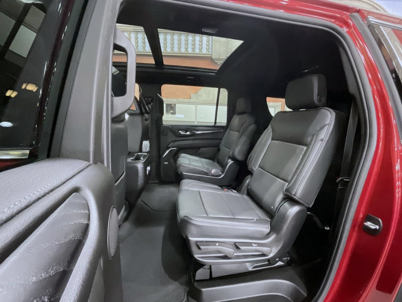 Certified 2024 GMC Yukon XL Denali w/ Advanced Technology Package AWD/4WD image 19