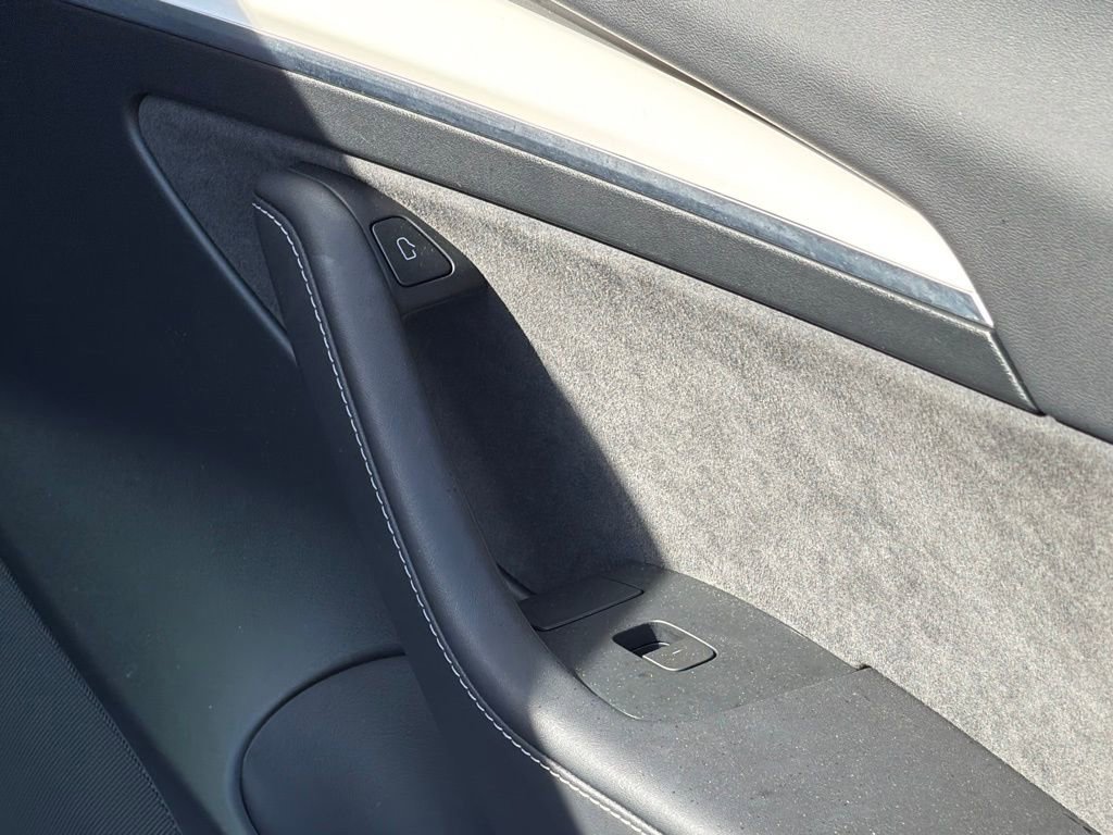 Used 2023 Tesla Model 3 Standard Range RWD image 36