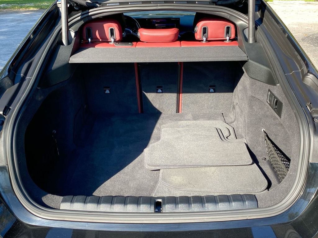 Used 2023 BMW i4 eDrive40 image 10