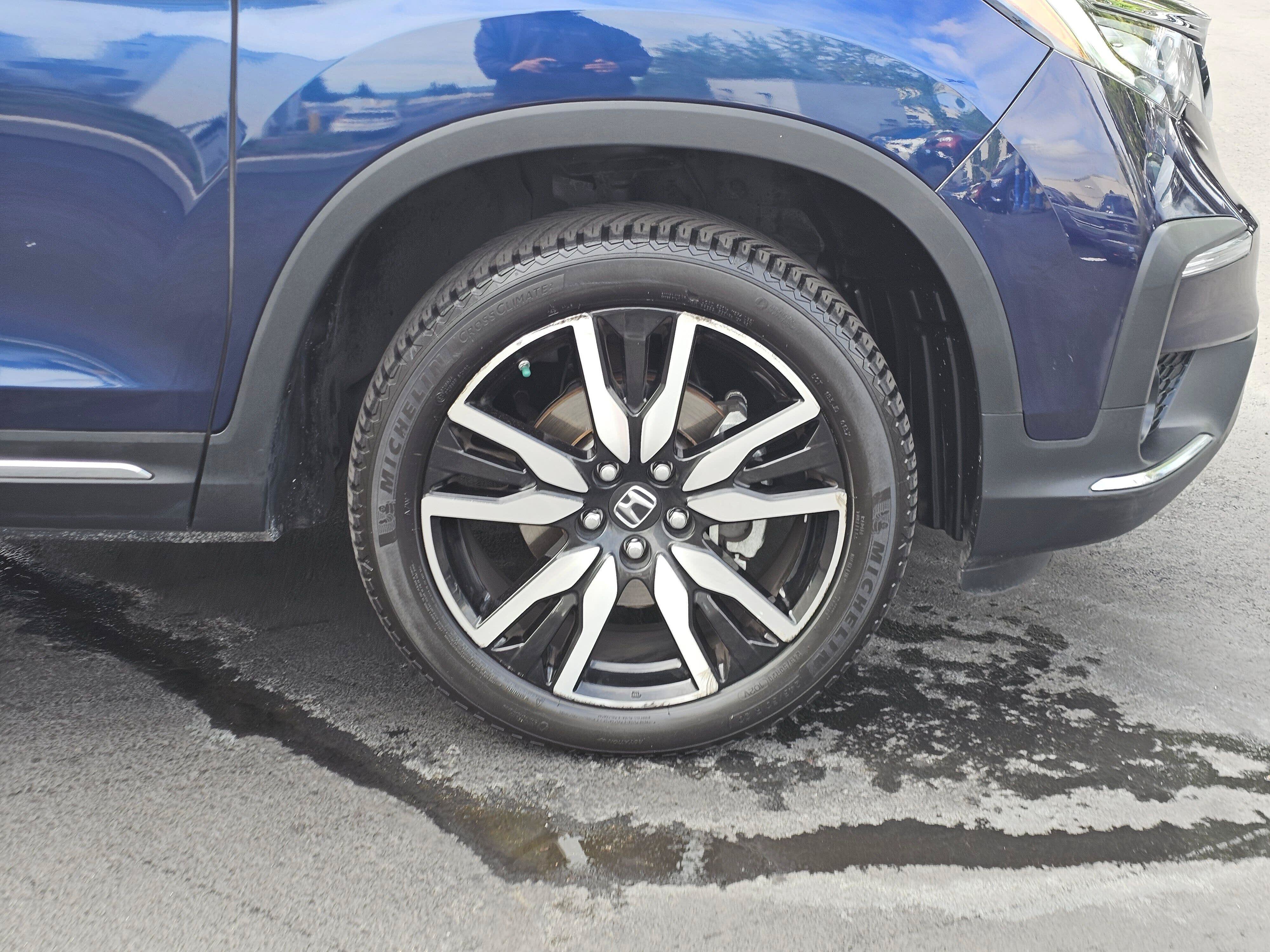 Used 2020 Honda Pilot Touring image 9
