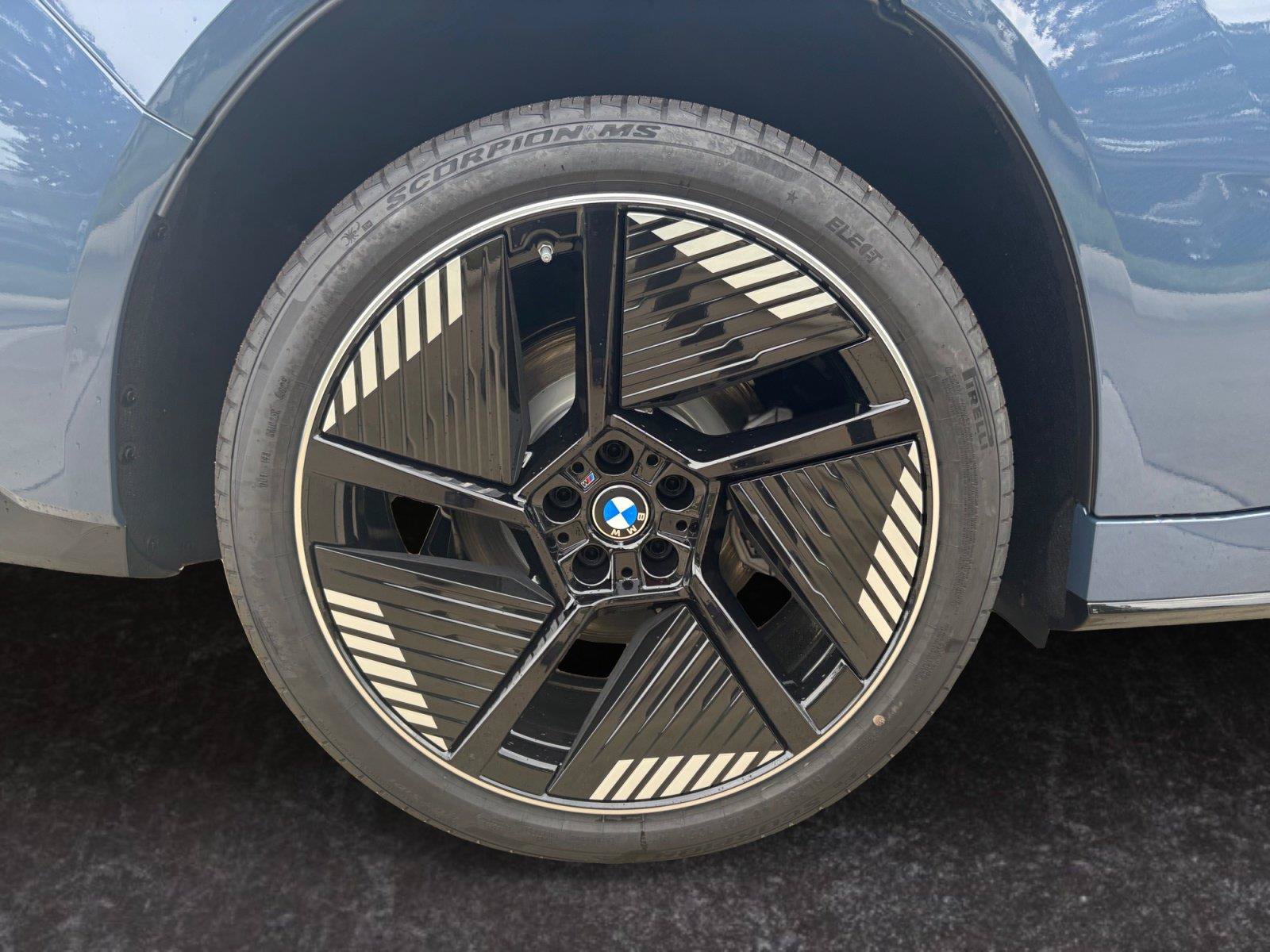 New 2027 BMW iX3 50 xDrive w/ M Sport Package AWD/4WD image 27