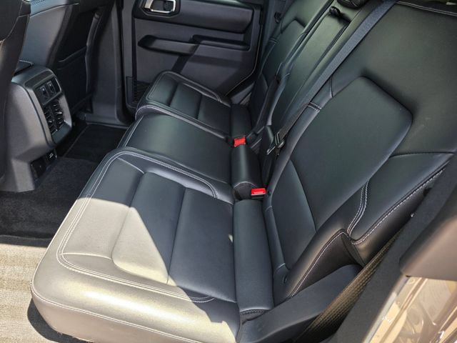 Used 2025 Ford Bronco Outer Banks AWD/4WD image 15