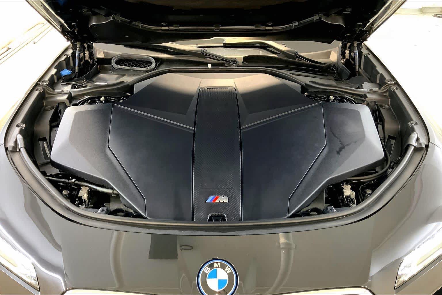 Used 2024 BMW i7 M70 AWD/4WD image 30