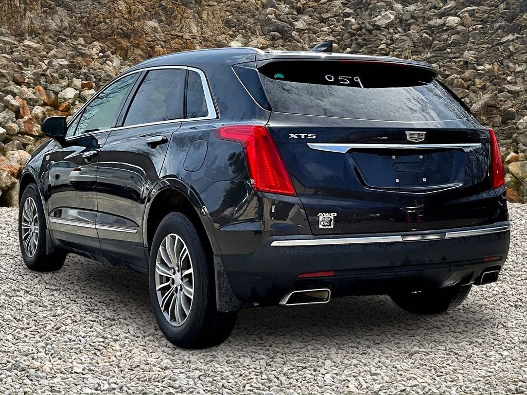 Used 2017 Cadillac XT5 Luxury w/ Driver Awareness Package image 11
