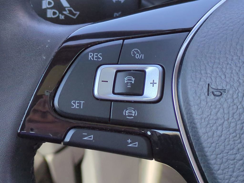 Used 2020 Volkswagen Jetta SEL image 23