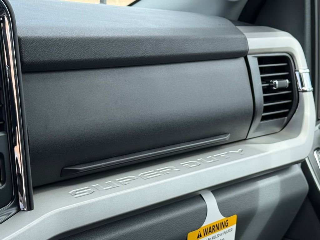New 2026 Ford F250 XLT w/ XLT Premium Package image 10