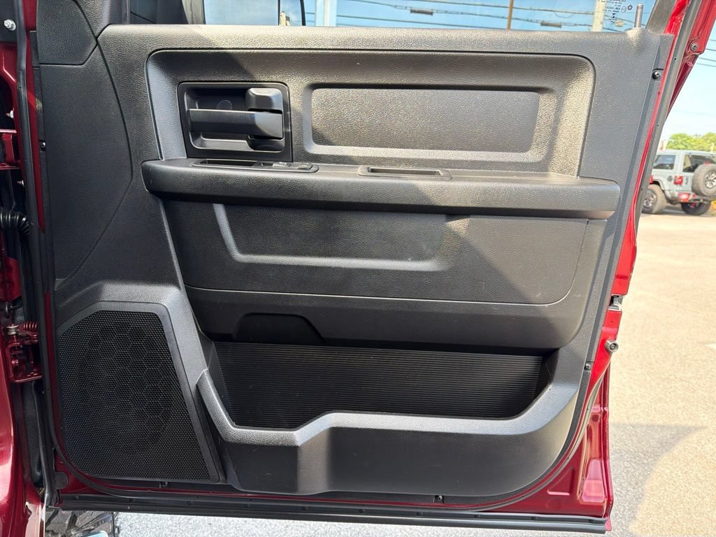 Used 2018 RAM 3500 Tradesman w/ Chrome Appearance Group AWD/4WD image 21