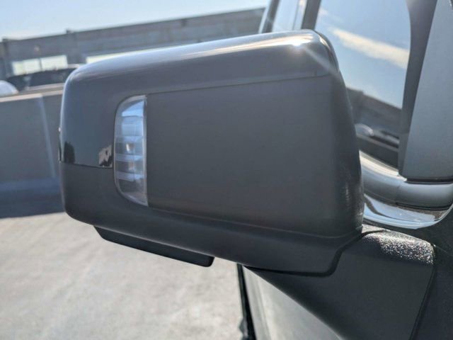 Used 2025 Chevrolet Silverado 1500 High Country w/ Midnight Edition AWD/4WD image 14