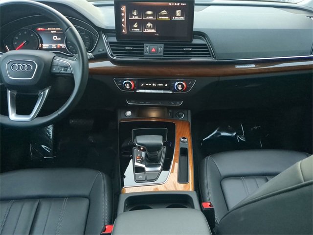 Used 2023 Audi Q5 2.0T Premium w/ Convenience Package image 15