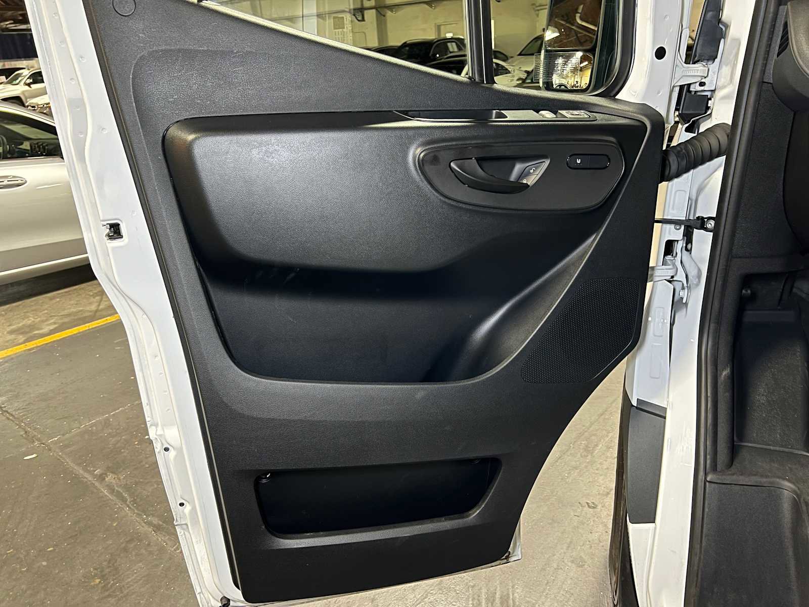 Used 2025 Mercedes-Benz Sprinter 2500 image 17