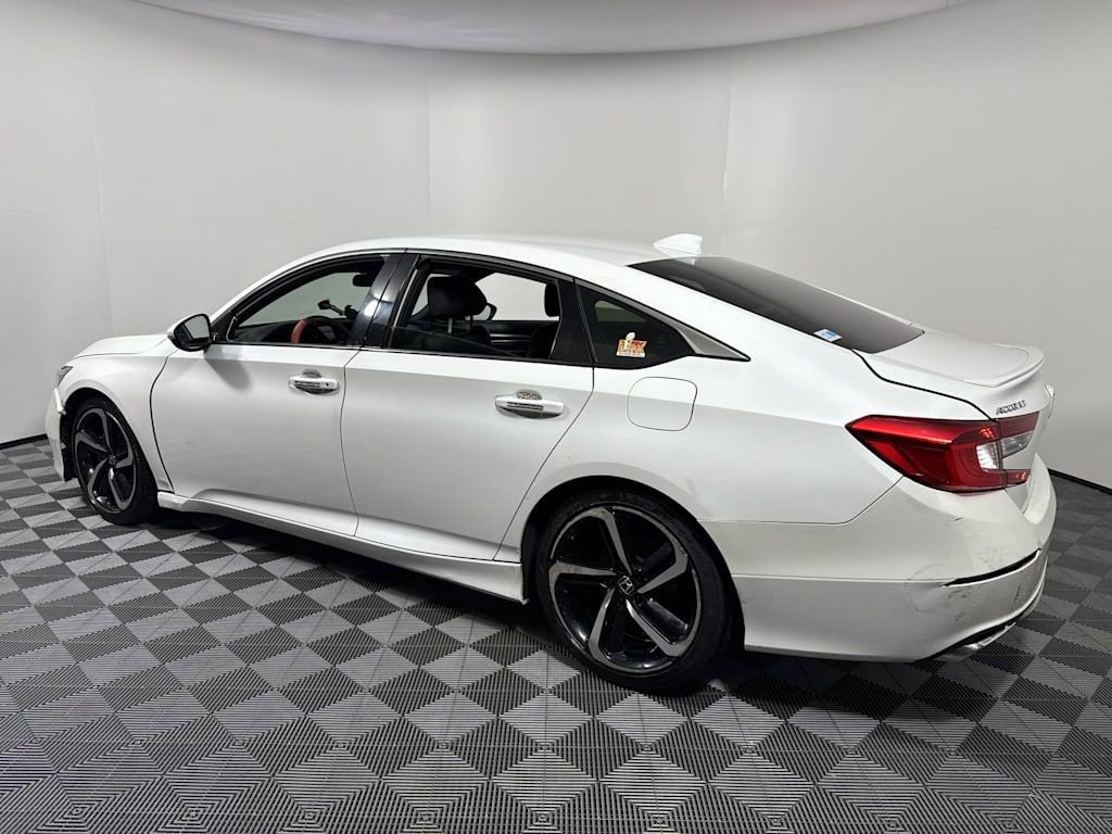Used 2019 Honda Accord Sport image 4