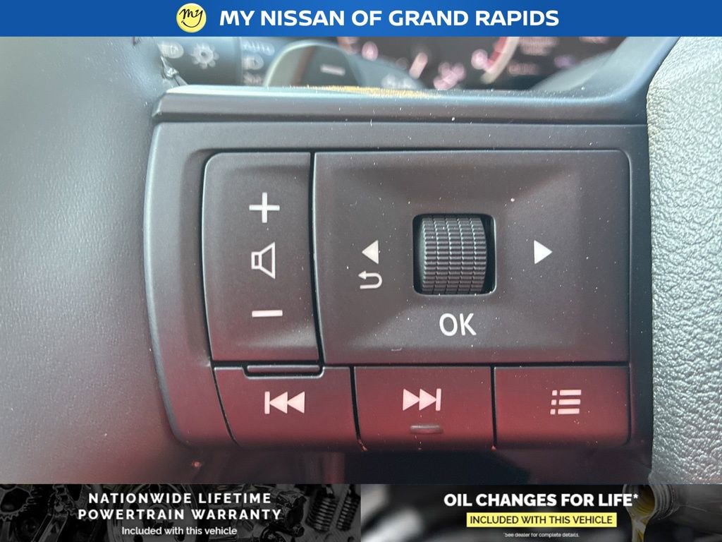 New 2026 Nissan Pathfinder SV image 22