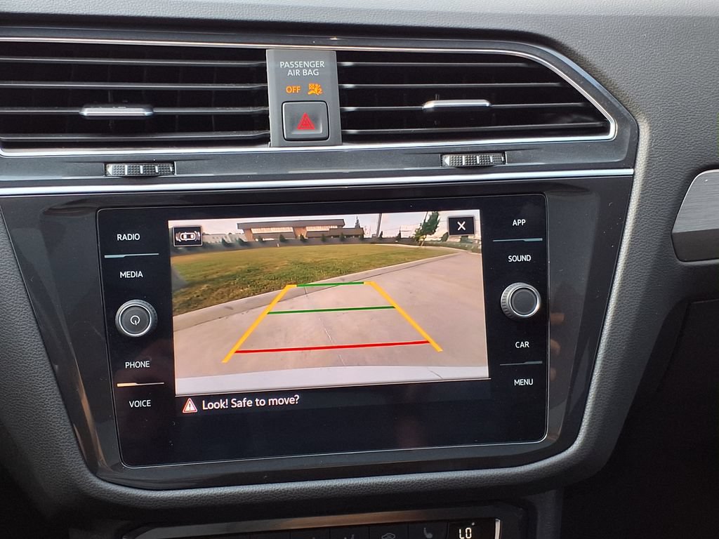 Used 2021 Volkswagen Tiguan SE R-Line FWD image 35