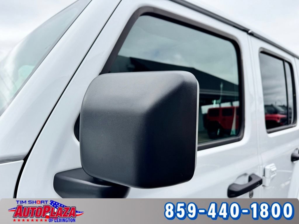 Used 2026 Jeep Wrangler Unlimited Sahara AWD/4WD image 17