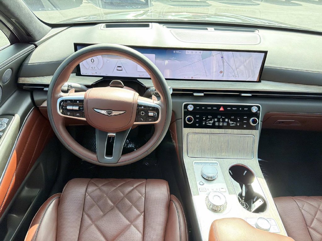 Certified 2025 Genesis GV80 3.5T Prestige AWD/4WD image 7