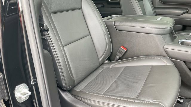 Used 2025 GMC Sierra 3500 Denali w/ Denali Reserve Package image 24