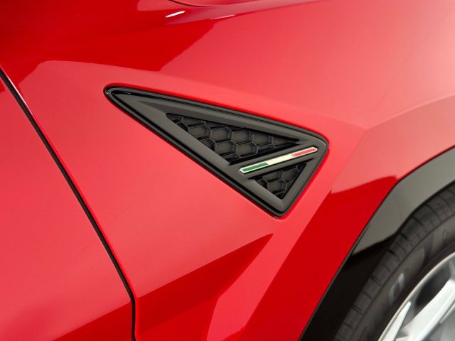 Used 2020 Lamborghini Urus AWD/4WD image 23