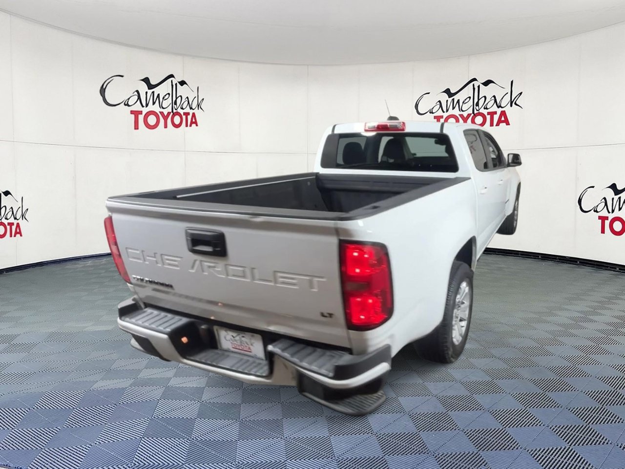 Used 2022 Chevrolet Colorado LT RWD image 9