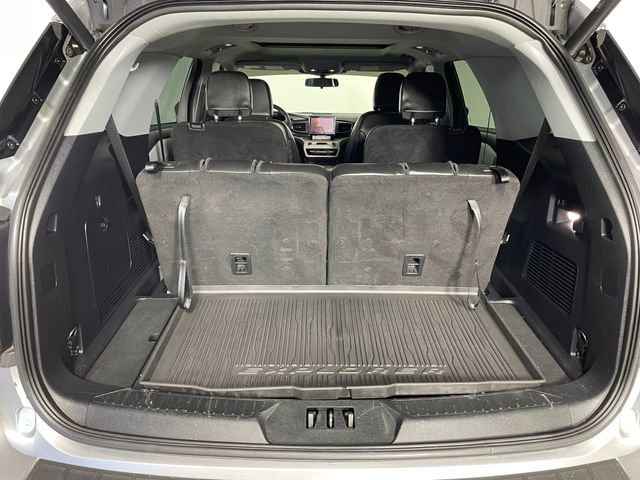 Certified 2022 Ford Explorer XLT w/ Equipment Group 202A image 18