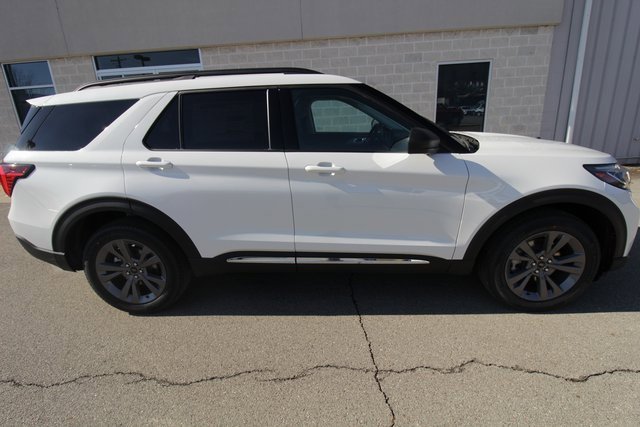 New 2025 Ford Explorer Active w/ Active Comfort Package image 11