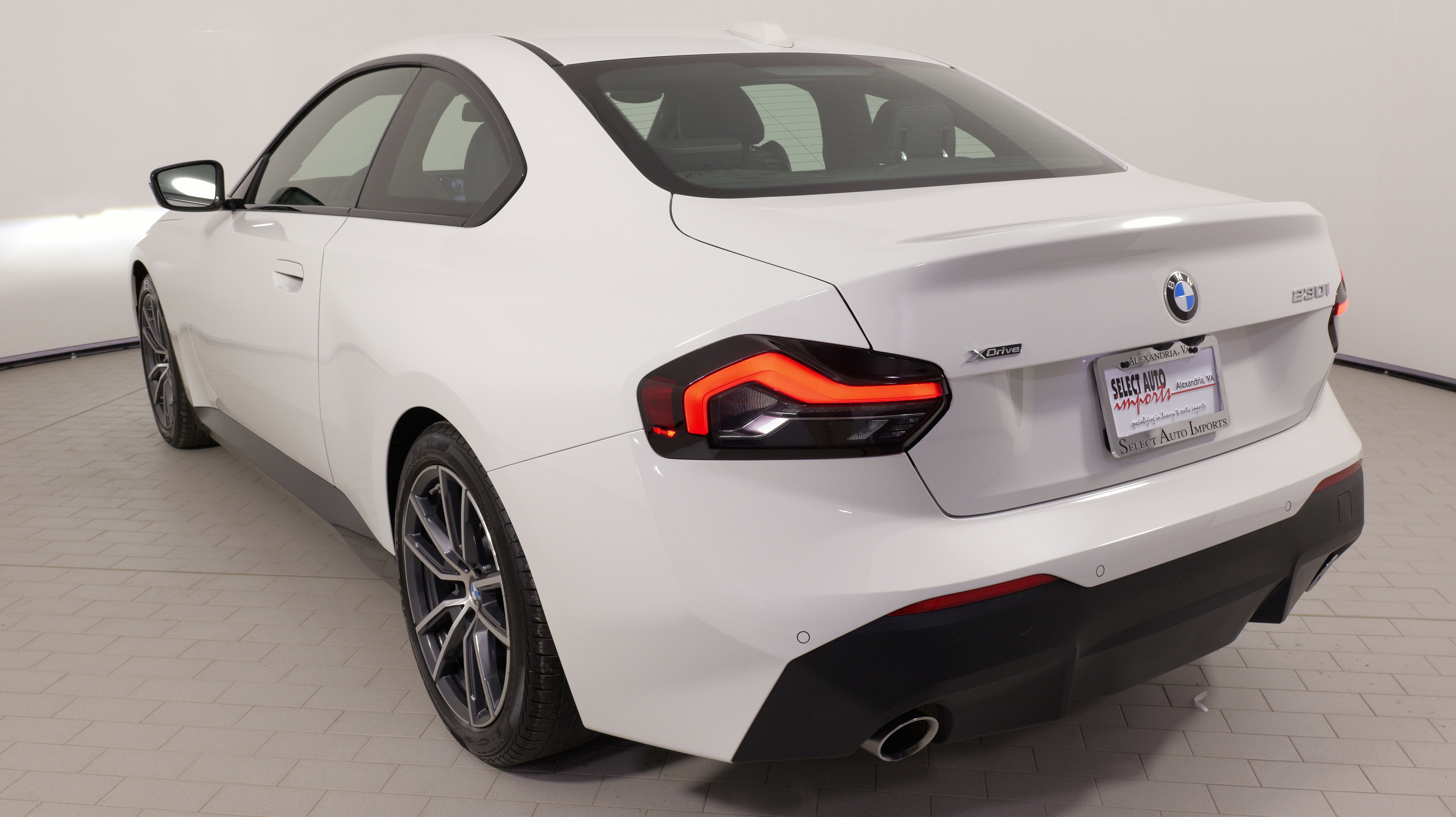 Used 2023 BMW 230i xDrive Coupe image 13