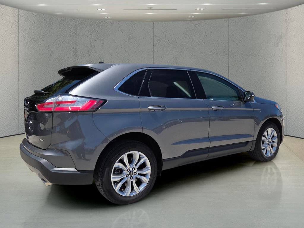 Used 2023 Ford Edge Titanium AWD/4WD image 3