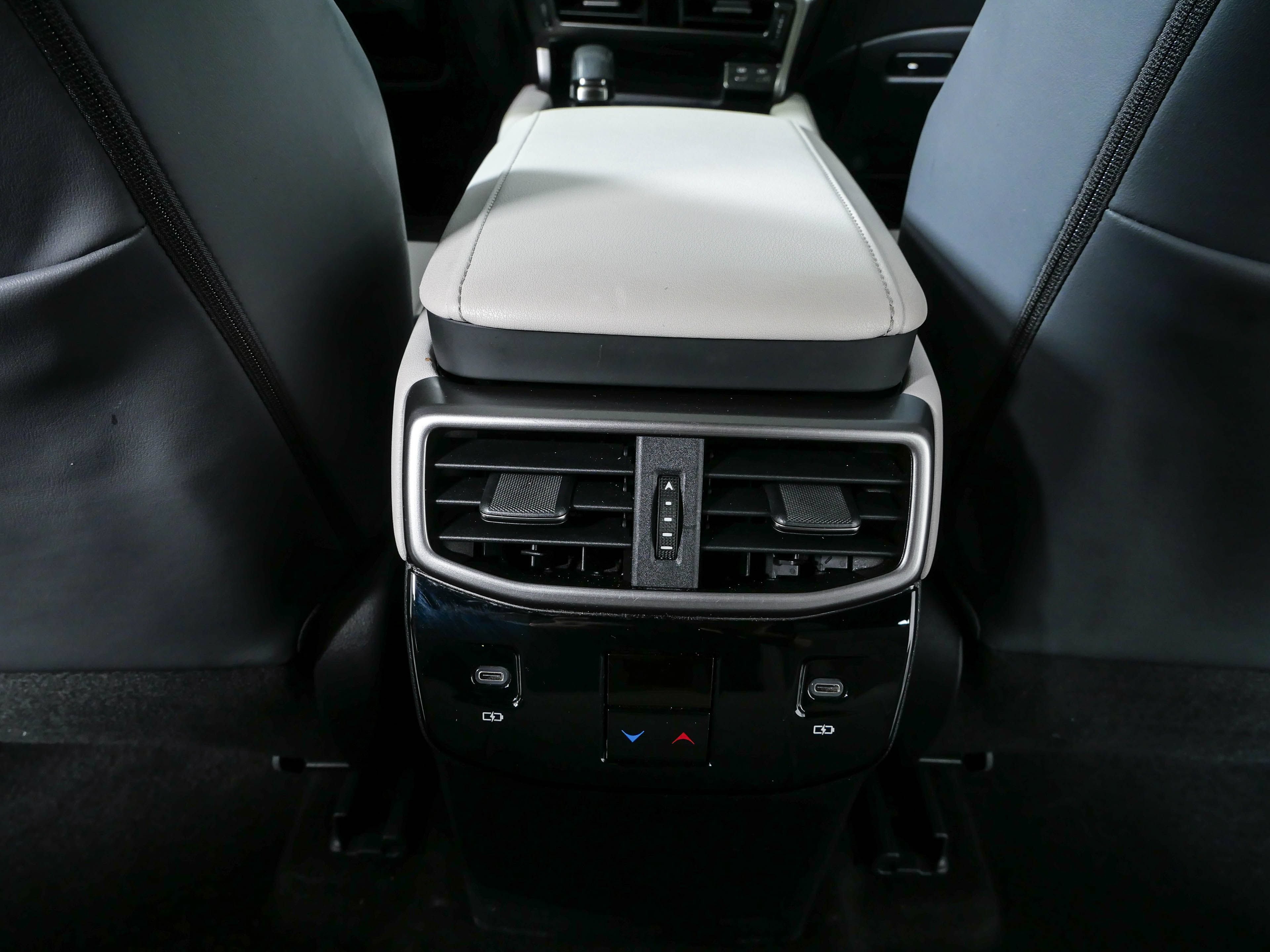 Used 2023 Lexus RX 350 Premium w/ Cold Area Package FWD image 18