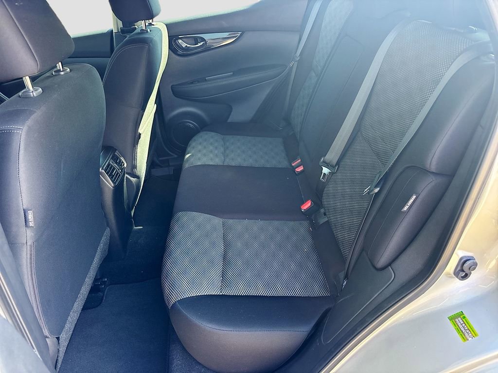 Used 2022 Nissan Rogue Sport SV image 22