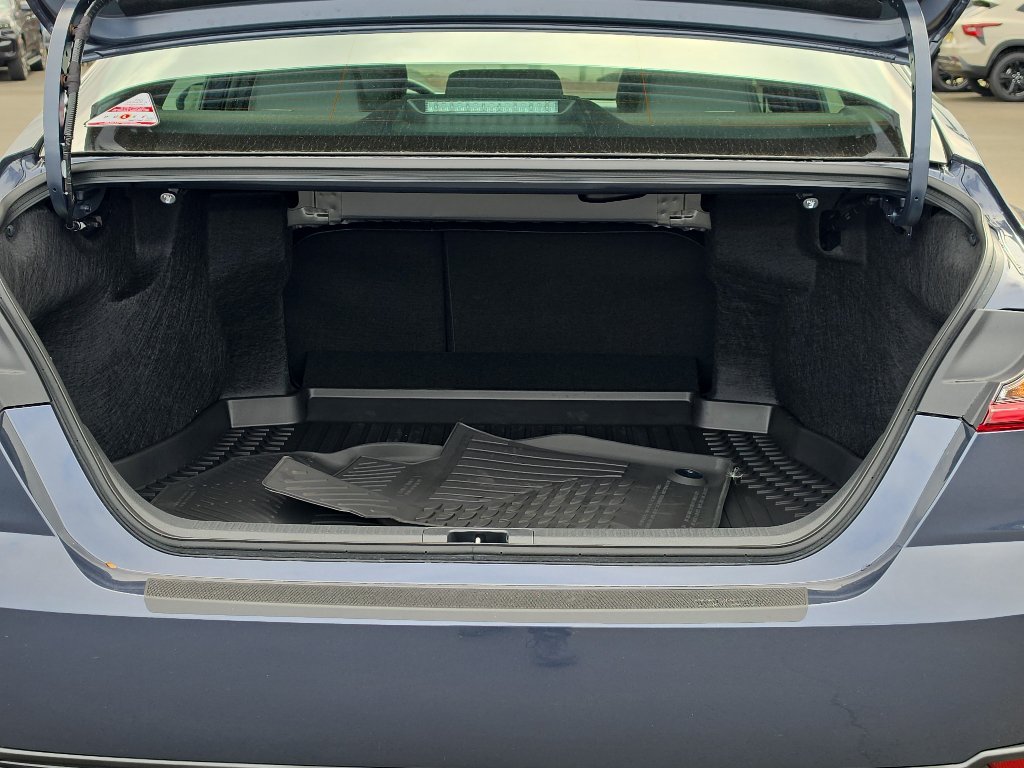 New 2026 Toyota Camry SE FWD image 9