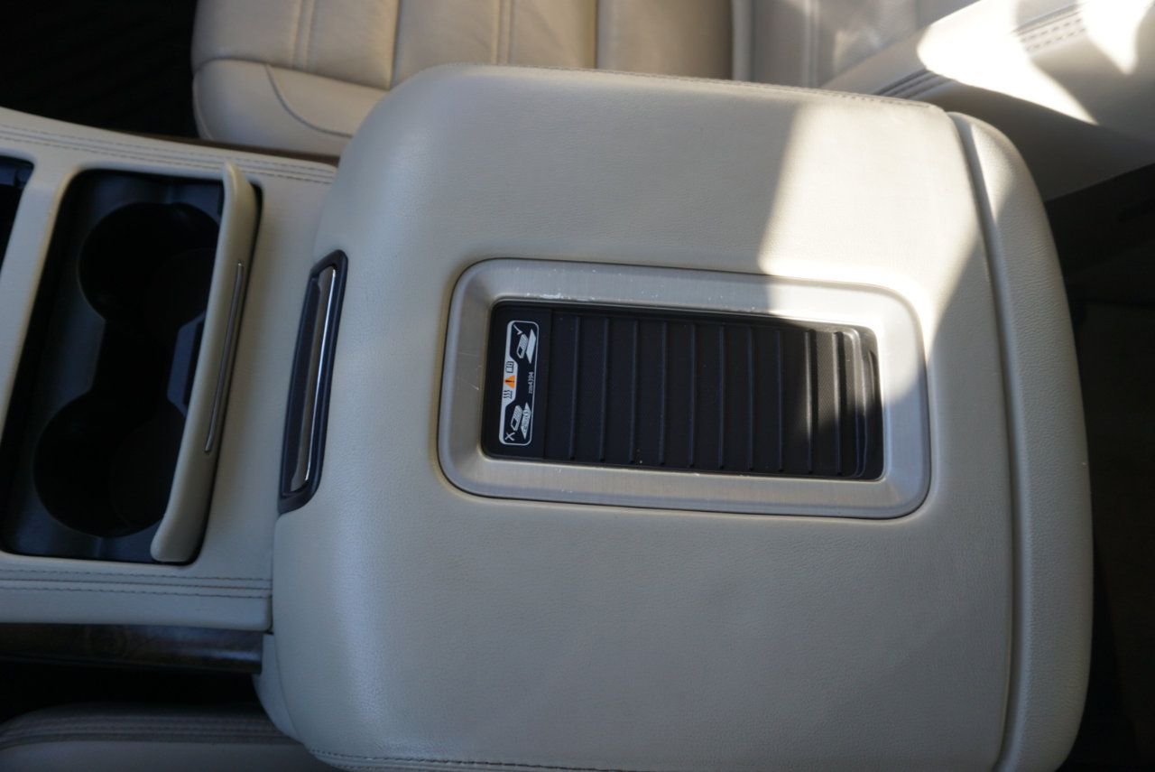 Used 2018 GMC Yukon Denali w/ Open Road Package image 27