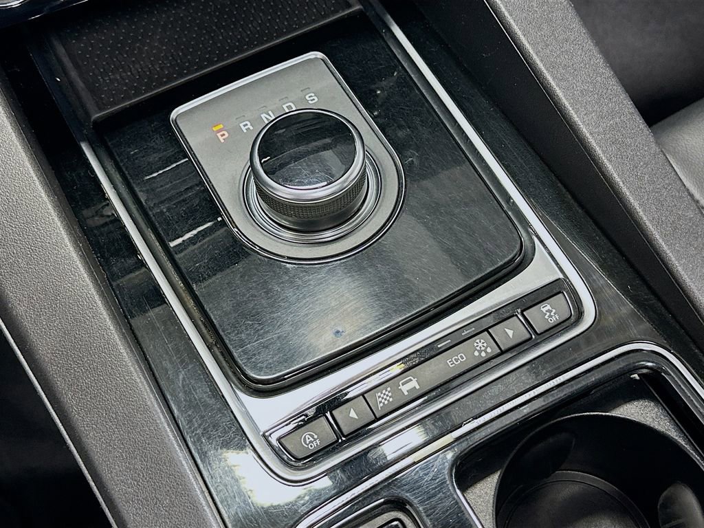 Used 2019 Jaguar F-PACE Premium AWD/4WD image 17