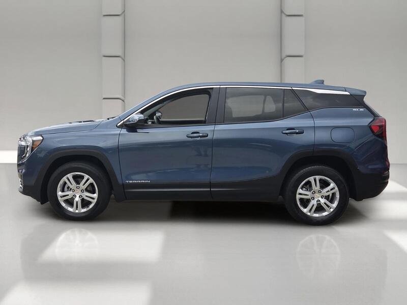 Used 2024 GMC Terrain SLE AWD/4WD image 2