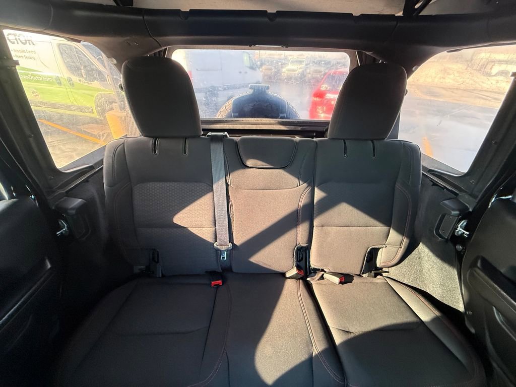 Used 2021 Jeep Wrangler Unlimited Rubicon image 17