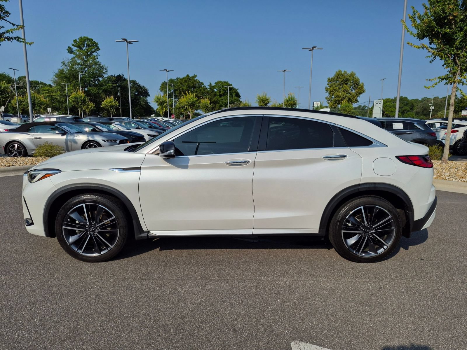 Used 2023 INFINITI QX55 Essential AWD/4WD image 6