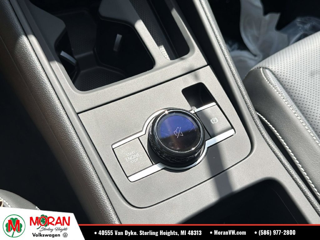 Used 2026 Volkswagen Tiguan SE AWD/4WD image 24