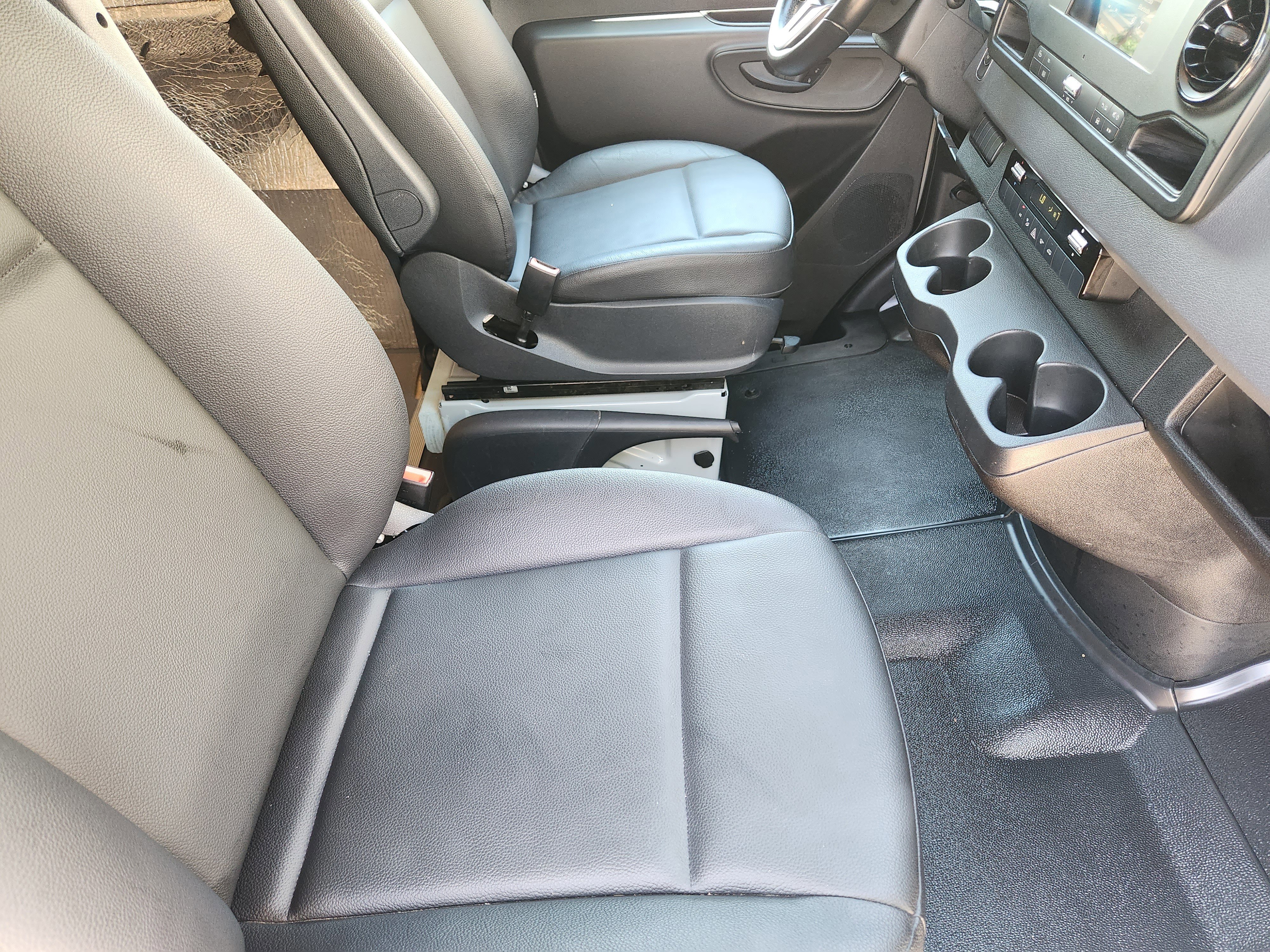Used 2021 Mercedes-Benz Sprinter 3500 image 7