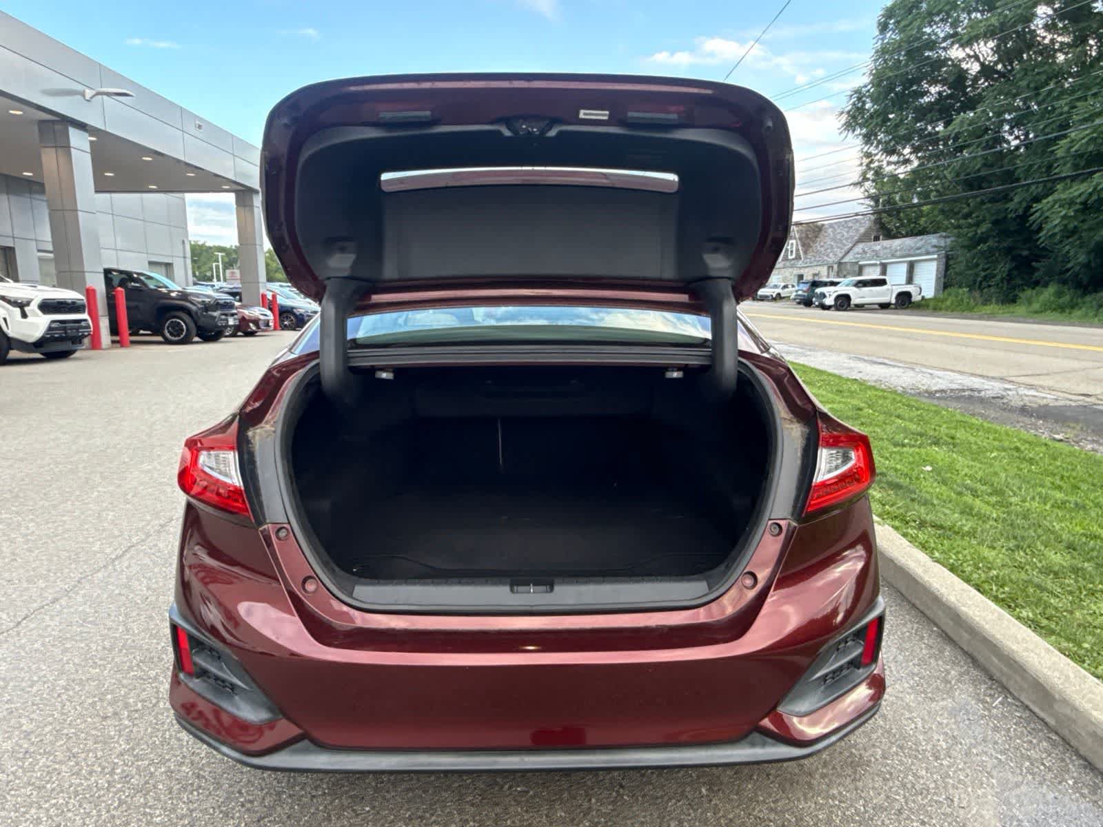 Used 2018 Honda Clarity Plug-In Hybrid image 8