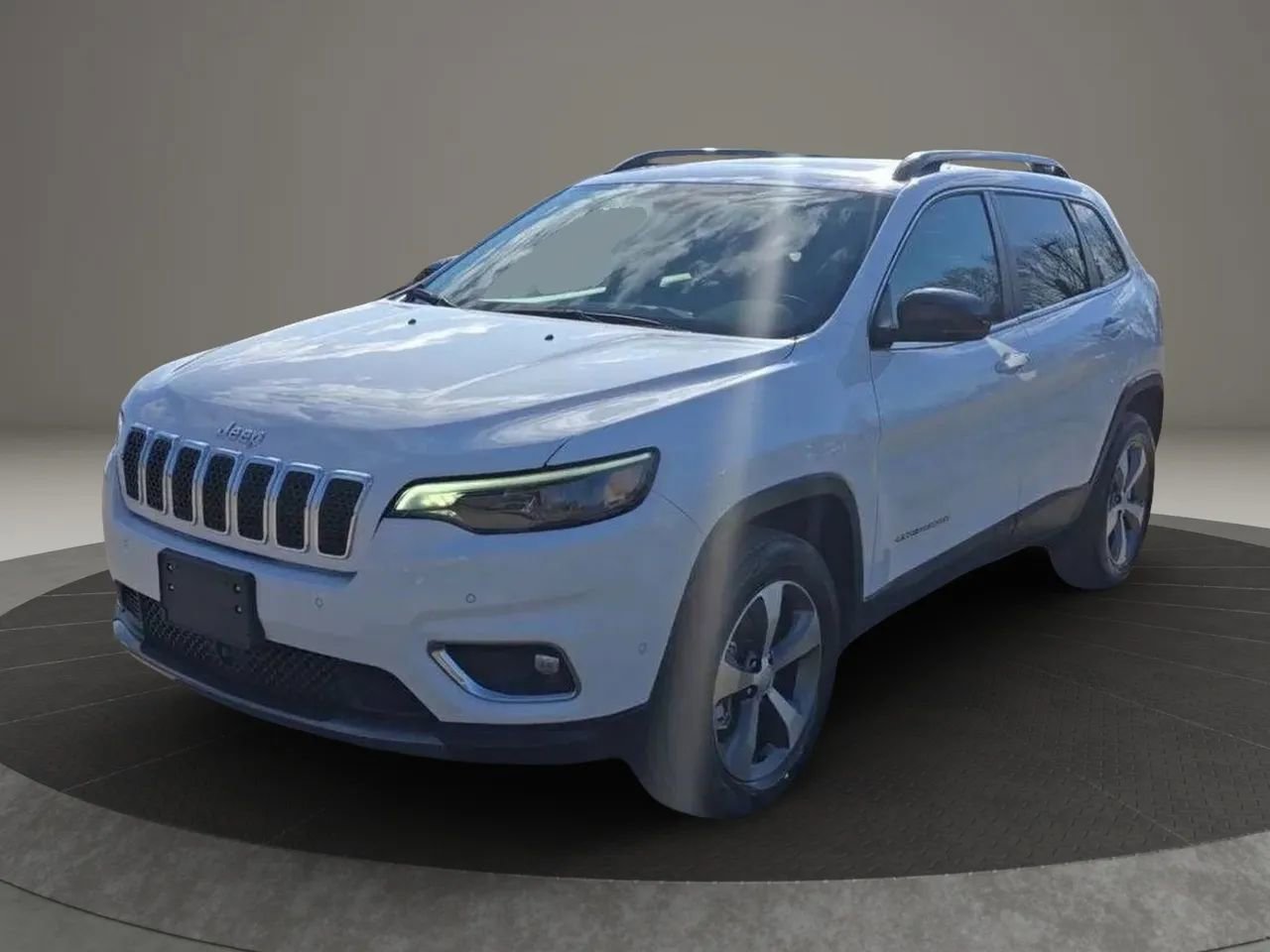 Used 2022 Jeep Cherokee Limited AWD/4WD image 4