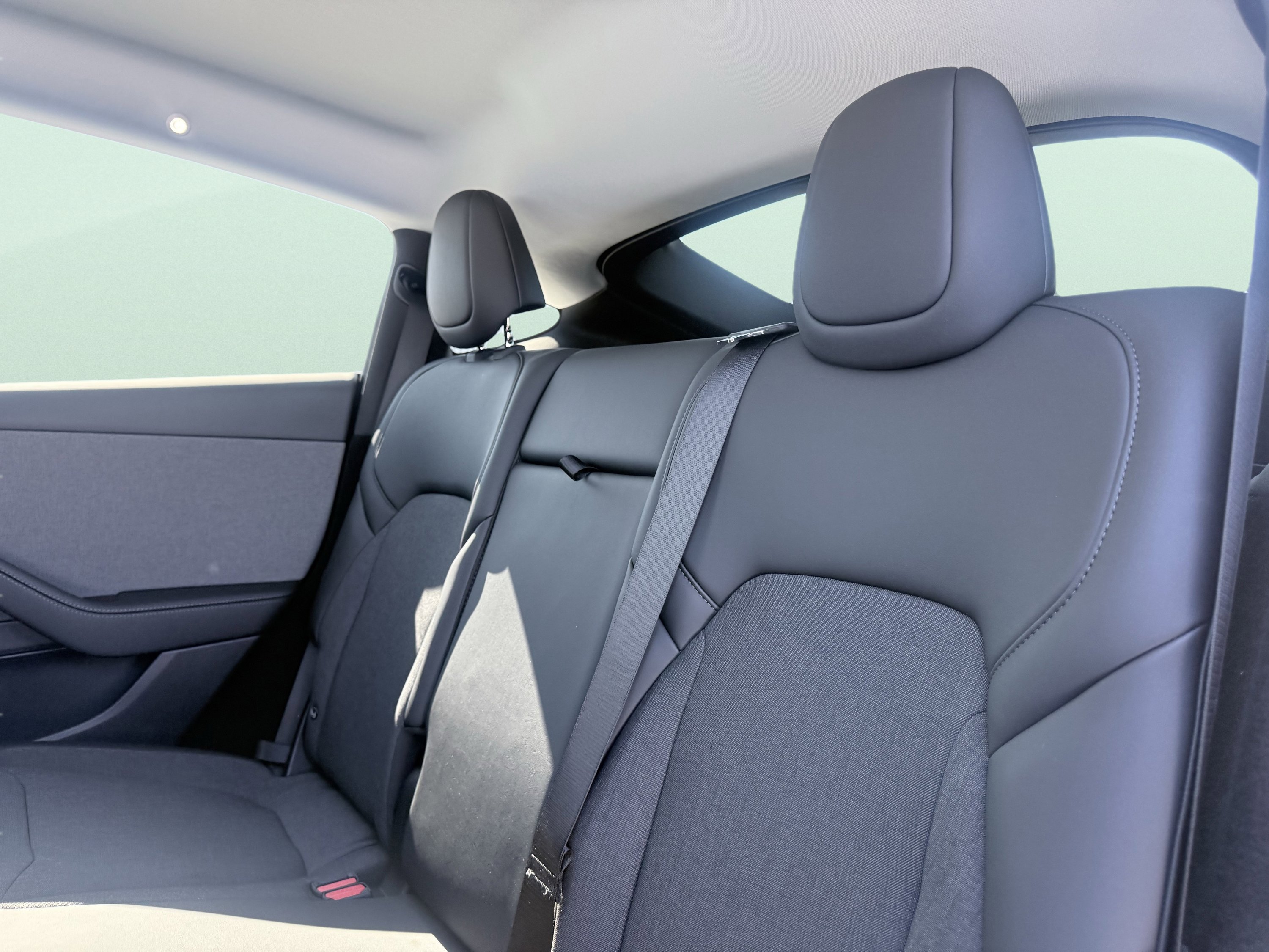 Used 2026 Tesla Model Y 2WD image 36