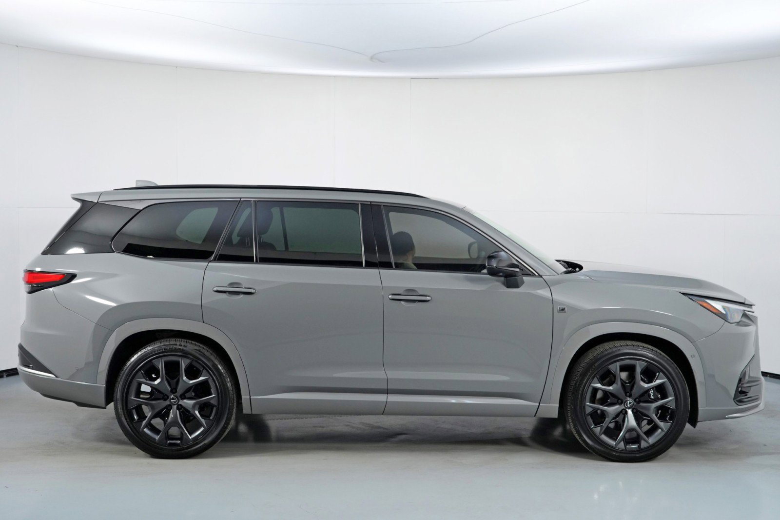 Used 2025 Lexus TX 500h AWD w/ Technology Package image 54