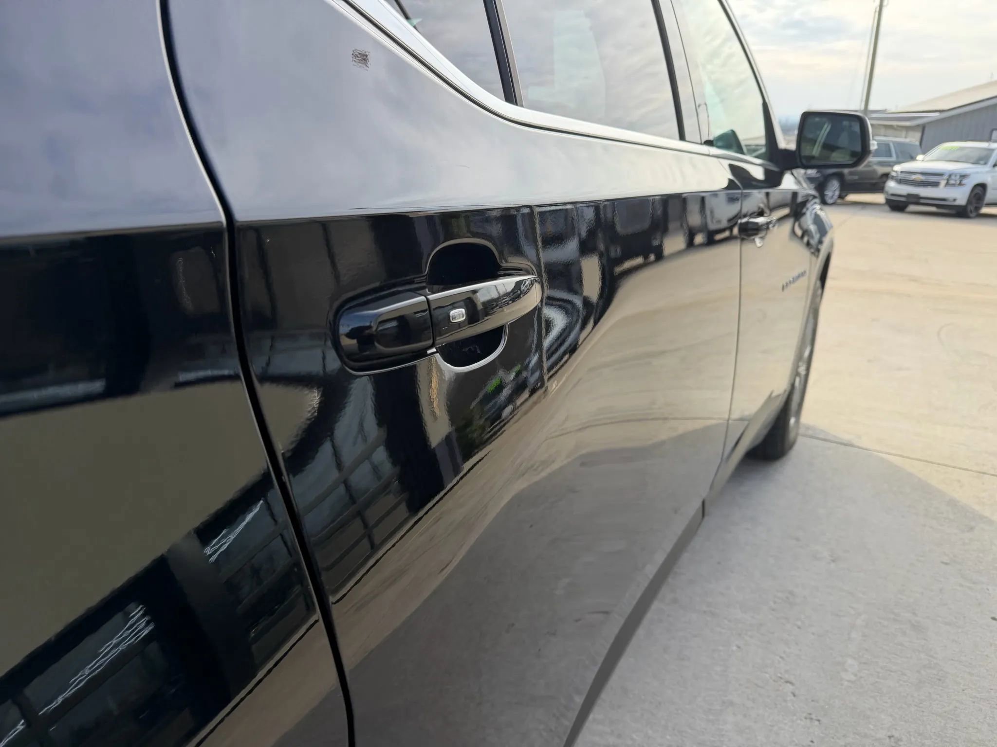 Used 2022 Chevrolet Traverse LT image 64